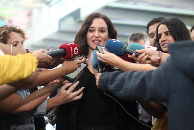 Isabel Díaz-Ayuso en declaraciones a los medios (Imagen de archivo)