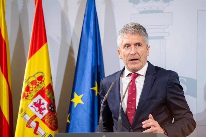 El ministro del Interior en funciones, Fernando Grande-Marlaska, ofrece una rueda de prensa durante su visita a Barcelona, en Barcelona (España) a 19 de octubre de 2019.
