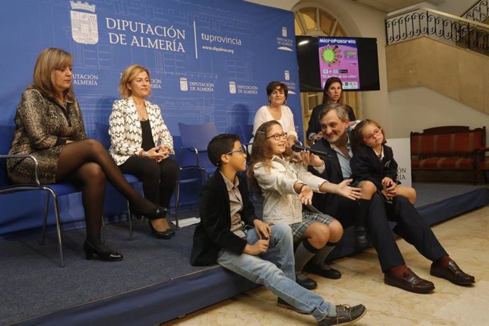 Acto de presentación de la micropasalera solidaria impulsada por la Diputación
