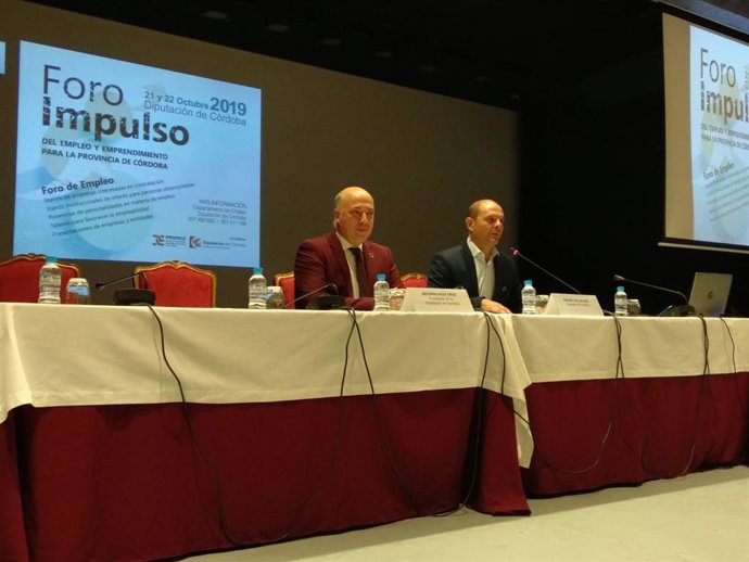 Ruiz (izda.) y Ruz, en la inauguración del Foro Impulso