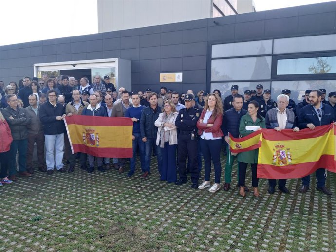 Concentració en suport a la Policia