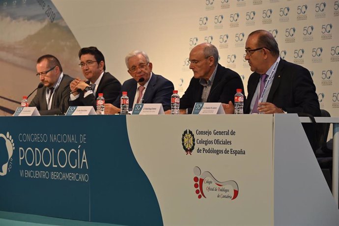 De izquierda a derecha: José Luis Baquero, José García Mostazo, Jesús Sánchez Martos, Rafael Bengoa y Antonio Fernández-Pro Ledesma.