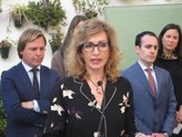 Repatrian el cuerpo del menor británico precipitado en Córdoba a cuya familia da el pésame la delegada de Educación