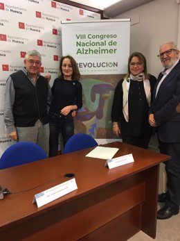 Javier Lasierra, Cheles Cantabrana, Rosa Serrano y Eloy Torre presentan el VIII Congreso Nacional de Alzheimer en Huesca.