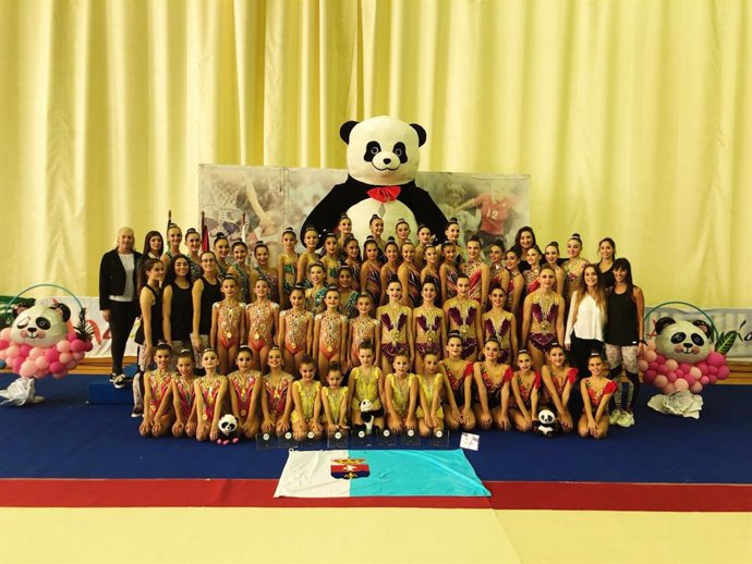 Foto de familia del club Oso Panda