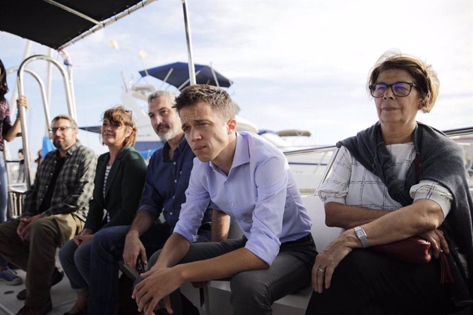 El candidato a la presidencia por Más País-Equo, Íñigo Errejón, visita el Mar Menor