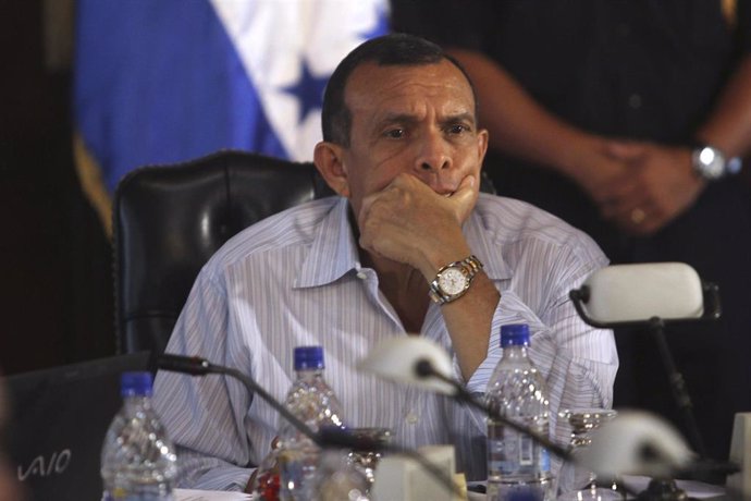 El ex presidente de Honduras Porfirio Lobo