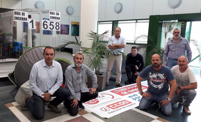 El comité de empresa de Endesa en Carboneras (Almería) se encierra por el bloqueo del convenio