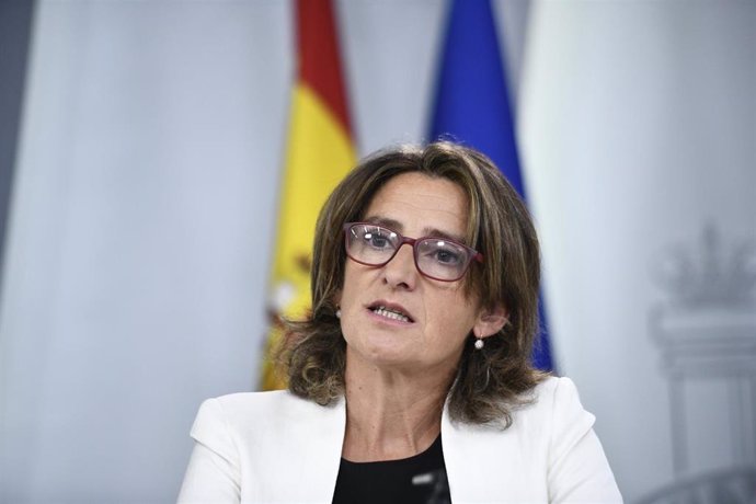 La ministra de Transición Ecológica en funciones, Teresa Ribera, comparece ante los medios de comunicación tras la reunión del Consejo de Ministros en Moncloa, en Madrid (España), a 27 de septiembre de 2019.