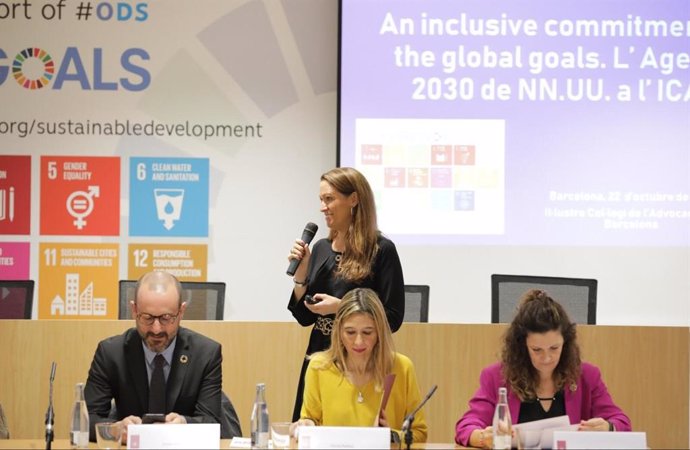 La decana del Icab, Maria Eugnia Gay, en la presentación de las medidas para conseguir los objetivos de la Agenda 2030.