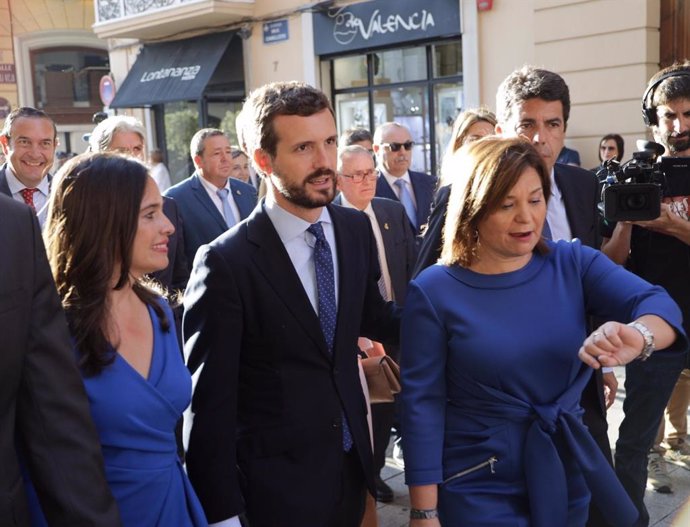 El líder del PP, Pablo Casado, a la seua arribada al Palau de la Generalitat Valenciana per als actes institucionals del 9 d'Octubre