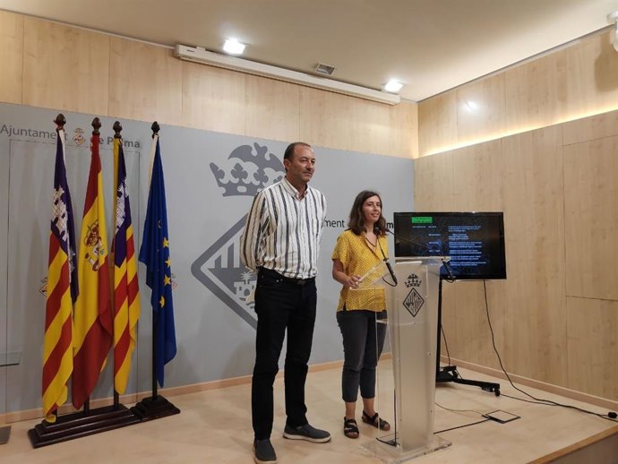 La regidora de Model de Ciutat, Habitatge i Sostenibilitat, Neus Truyol, durant la presentació de l'estat del PGOU