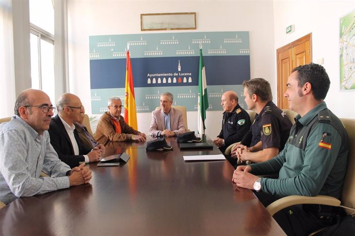 Reunión de coordinación para prevenir los robos de aceituna en Lucena (Córdoba).