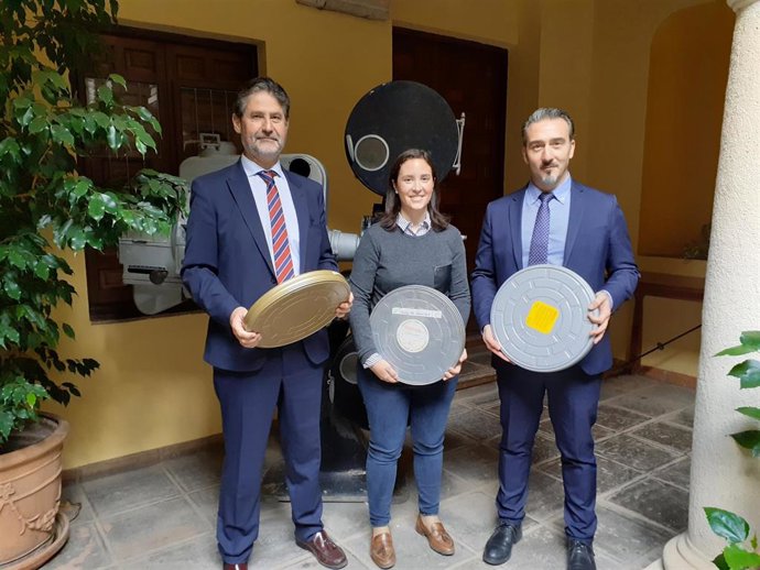 Casanueva y Cañadilla (izda.) en la presentación de 'El cine de los sábados'