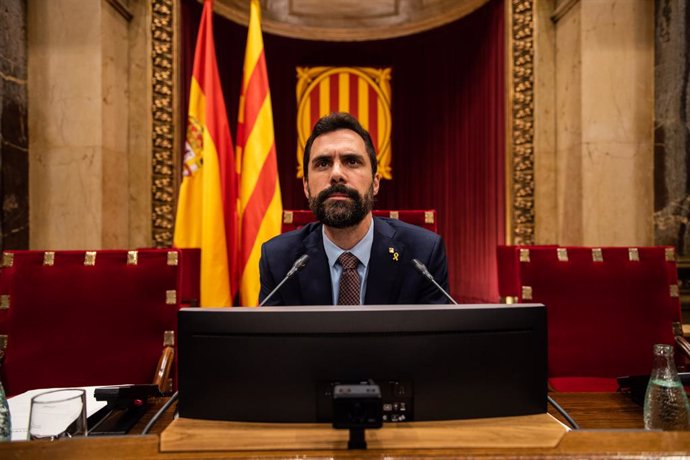 El president del Parlament, Roger Torrent, durante una sesión plenaria celebrada en el Parlament tres días después de conocerse la sentencia del 'procés', en Barcelona (Cataluña, España), a 17 de octubre de 2019.