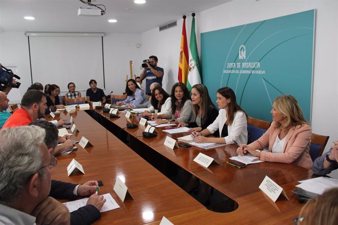 Foro de la Inmigración reunido en la Delegación de la Junta en Huelva.