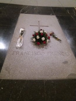 Tomba de Franco al Valle de los Caídos.