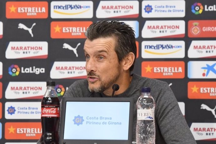 El exentrenador del Girona FC Juan Carlos Unzué en su despedida