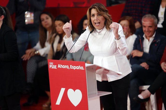Susana Díaz en un mitin en Cádiz