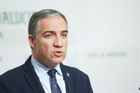 Bendodo: "El PSOE está en su derecho" de denunciar pero sabe que los datos de 'vacunas fantasma' "no se pueden rebatir"