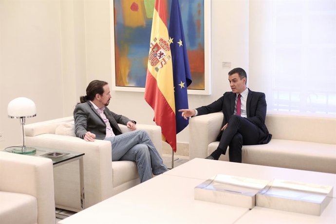 (E-D) El secretari general de Podem, Pablo Iglesias i el president del Govern central, Pedro Sánchez, durant la reunió a La Moncloa, per analitzar la situació a Catalunya després de la sentncia del judici del procés, Madrid (Espanya).