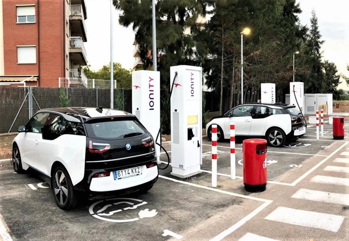 Punto de recarga ultrarrápida para vehículos eléctricos de Ionity en Pallej (Barcelona)