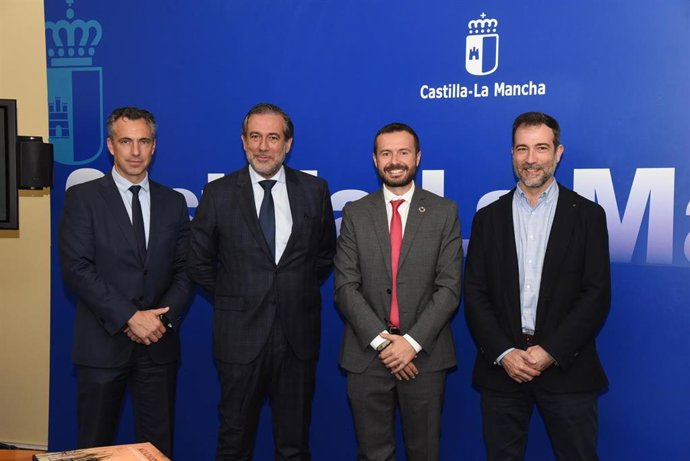 El consejero de Desarrollo Sostenible, José Luis Escudero, mantiene una reunión con el consejero de Justicia, Interior y Víctimas de la Comunidad de Madrid, Enrique López, para tratar la colaboración en materia de incendios.