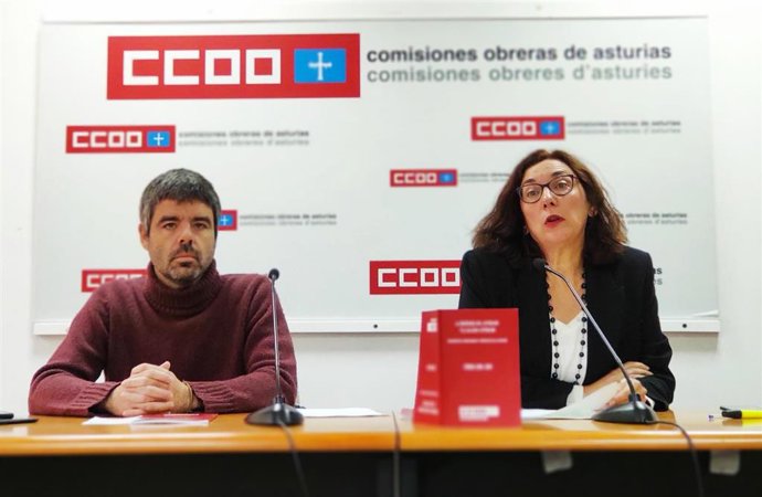 Borja Llorente (secretario Educación de CCOO) y Marta Mori, Secretaria de Llingua Asturiana del sindicato.