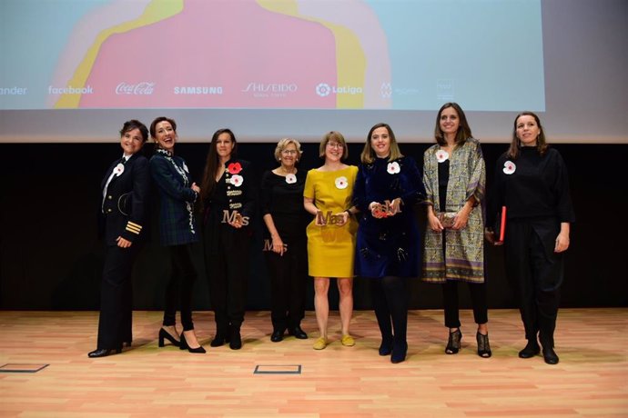 Guadalupe Sabio, Ana Pastor, Olga Felip, Joana Pastrana, Sonia Díez y Mar González, galardonadas en la VI Premios MAS 2019