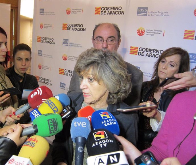 La ministra de Sanidad, Servicios Sociales e Igualdad en funciones, María Luisa Carcedo, en Zaragoza.