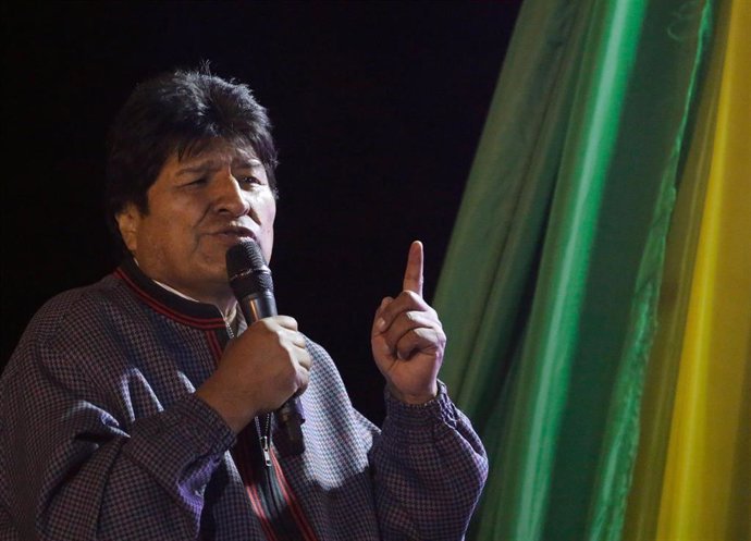 Bolivia.- Morales se proclama vencedor en Bolivia y denuncia un "golpe de Estado