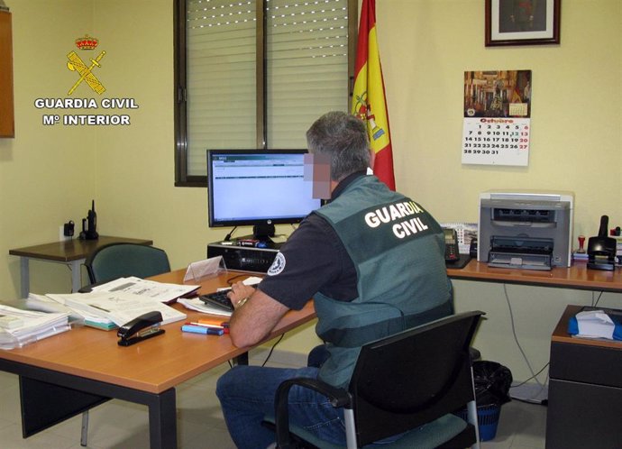 Guardia Civil desmantela un grupo delictivo dedicado a la falsificación de documentos de vehículos