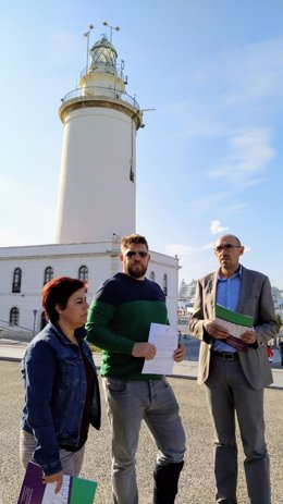 Los concejales de Adelante Málaga Paqui Macias, Nicolas Sguiglia y Eduardo Zorrilla