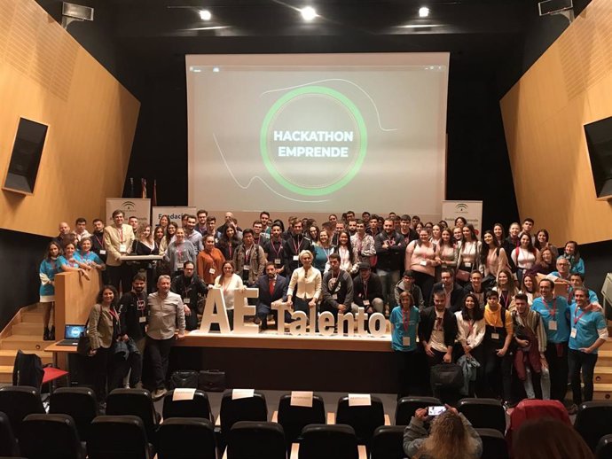 Participantes de la primera edición de 'Hackathon Emprende'