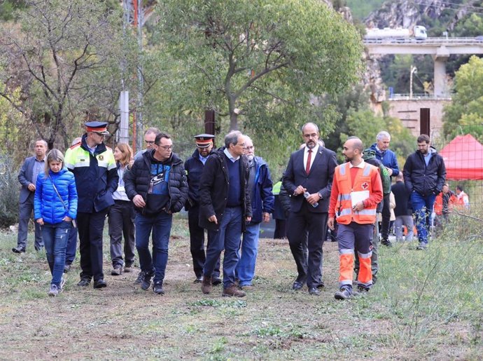 El presidente de la Generalitat, Quim Torra, y el conseller Miquel Buch visitan la zona afectada por el temporal de lluvia en La Riba (Tarragona).