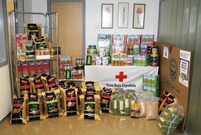 Granada.- Donan más de 800 kilos de alimentos en la campaña solidaria organizada