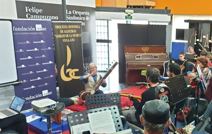 Taller de la SGAE de fusión de ritmos con Gualberto García