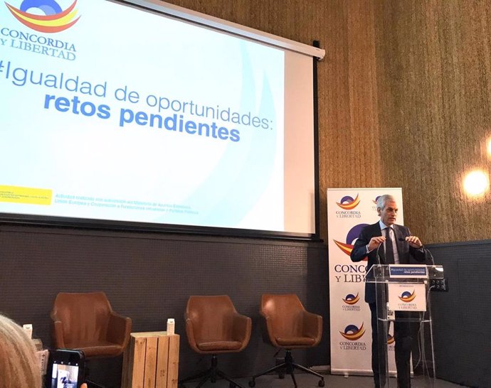 El presidente de la Fundación Concordia y Libertad, Adolfo Suárez Illana, presenta unas jornadas sobre igualdad de oportunidades organizada por la fundación en Madrid.