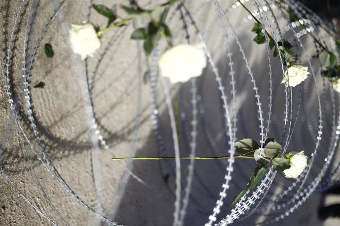 Acto en recuerdo de las víctimas del Tarajal en el Templo de Debod en Madrid