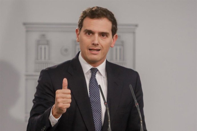 El presidente de Ciudadanos, Albert Rivera, realiza una intervención tras su reunión con el presidente del Gobierno en funciones, Pedro Sánchez, en La Moncloa, en Madrid (España) a 16 de octubre de 2019.