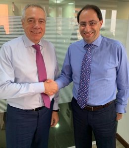 El delegado especial del Estado en el CZFB, Pere Navarro, y el ministro de Comercio, Industria y Turismo de Colombia, José Manuel Restrepo