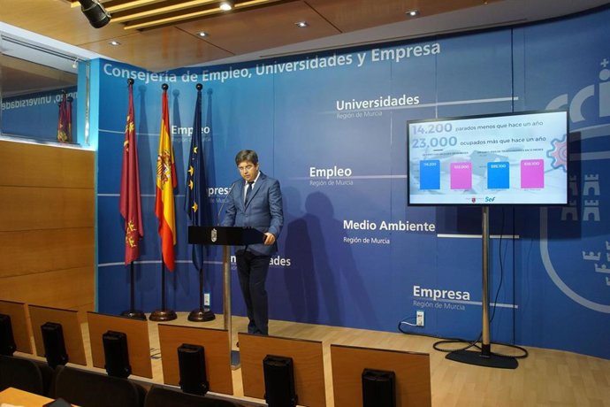 El director general del SEF, Aurelio Morales, valoró hoy los datos de empleo de la Región reflejados en la Encuesta de Población Activa (EPA) del tercer trimestre del año