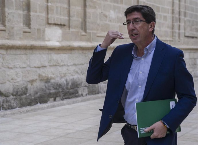 El vicepresidente de la Junta, Juan Marín, a su llegada a la sesión plenaria. En el Parlamento de Andalucía (Sevilla, Andalucía) a 23 de octubre de 2019.