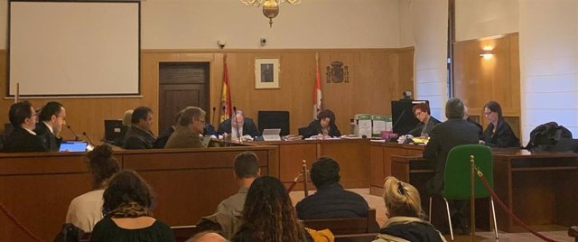 Sesión del juicio del PGOU de Valladolid en la que han comparecido Antonio Silván y Javier Izquierdo (en la imagen).