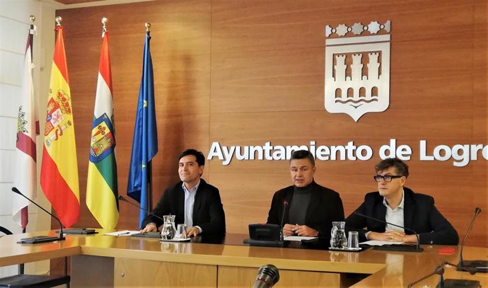 Los concejales del PP Conrado Escobar, Antonio Ruiz Lasanta y Josu Ahedo valoran la propuesta de ordenanzas fiscales para 2020 del Ayuntamiento de Logroño