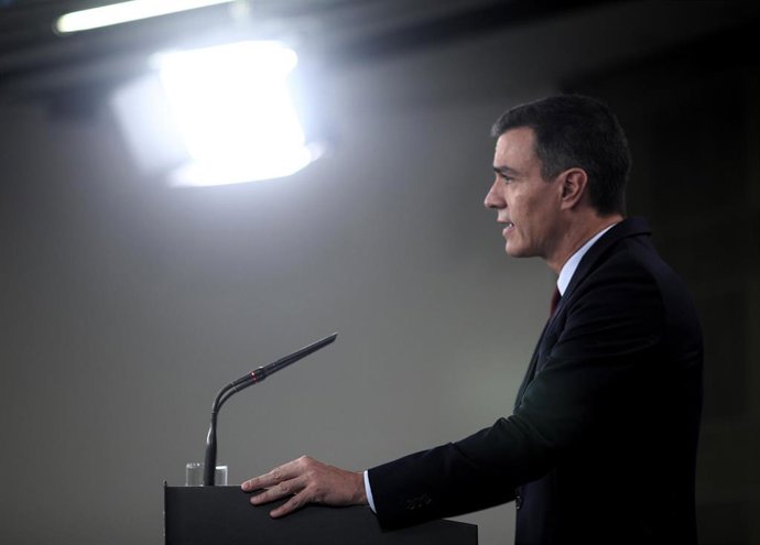 Sánchez inicia su declaración sobre Franco con la misma fórmula del último parte