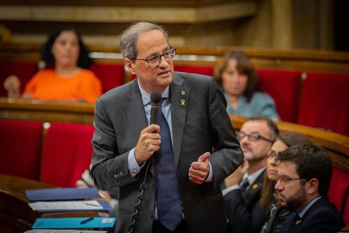 El presidente de la Generalitat, Quim Torra interviene durante una sesión plenaria en el Parlament de Catalunya, celebrada una semana después de conocerse la sentencia del juicio del 'procés', en Barcelona (España), a 23 de octubre de 2019.