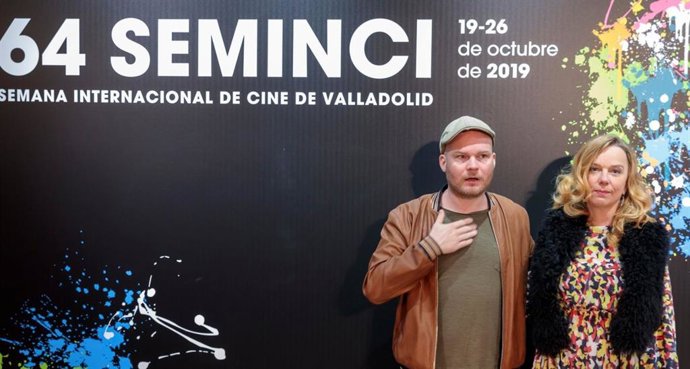 El director Grímur Hákonarsson junto a la actriz protagonista.