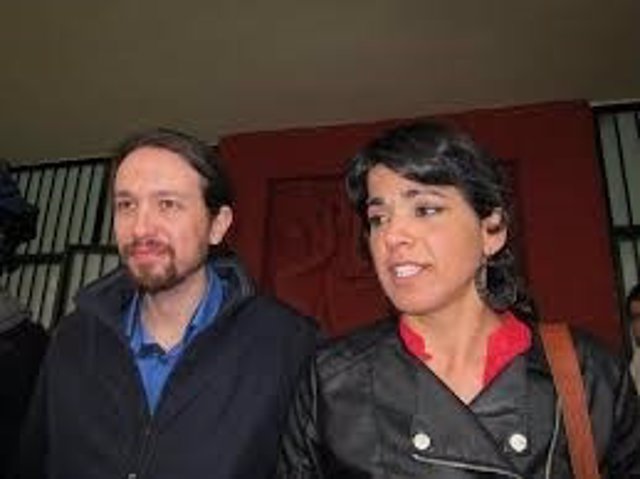 Pablo Iglesias y Teresa Rodríguez juntos en la campaña de las generales de 2015
