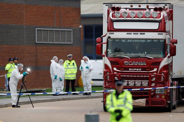 The Chinese Embassy in London denies that it was possible to confirm the nationality of the 39 dead found in a truck Camión con 39 muertos hallado en Essex
